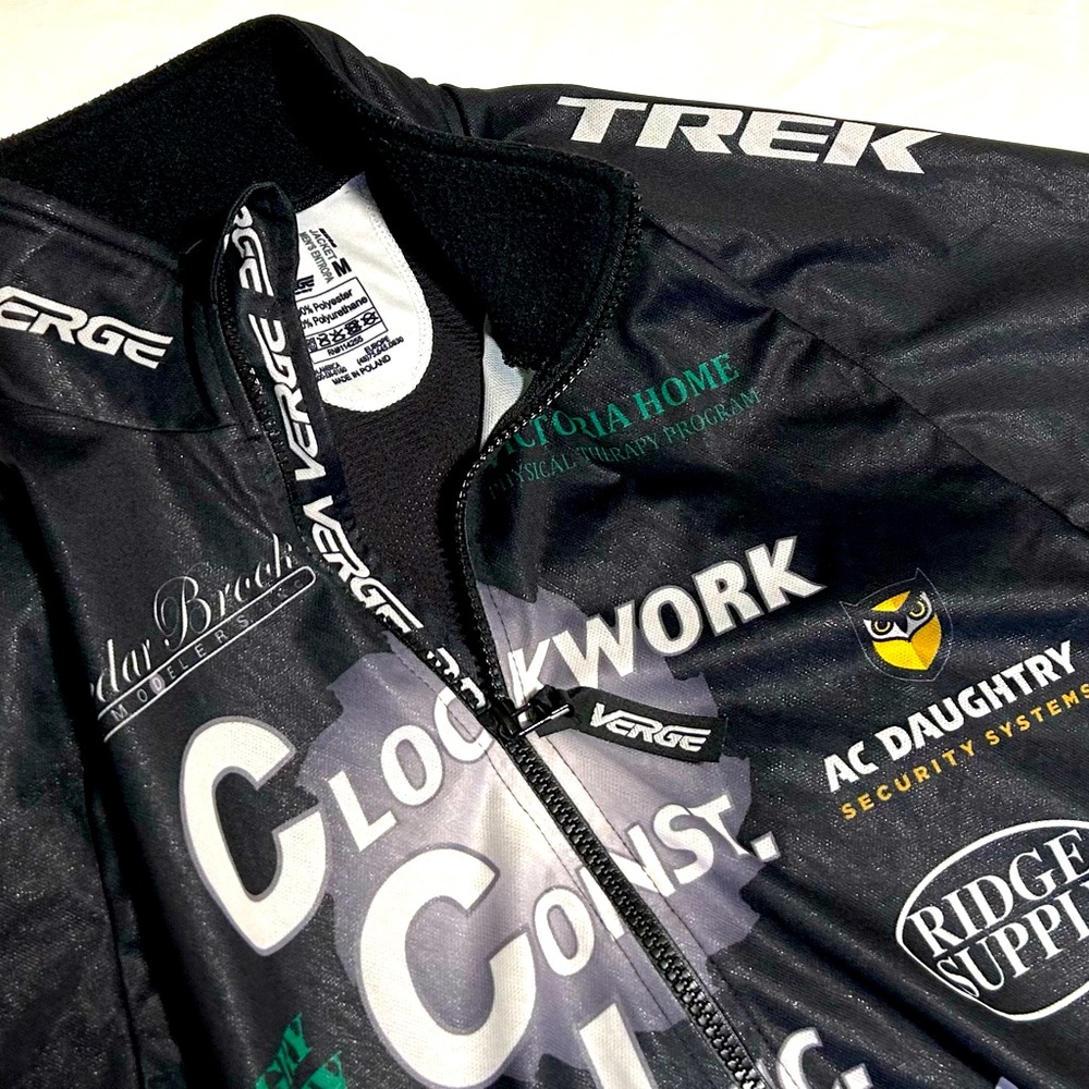 *VERGE* SPORT Men’s ENTROPA jacket Size : Medium